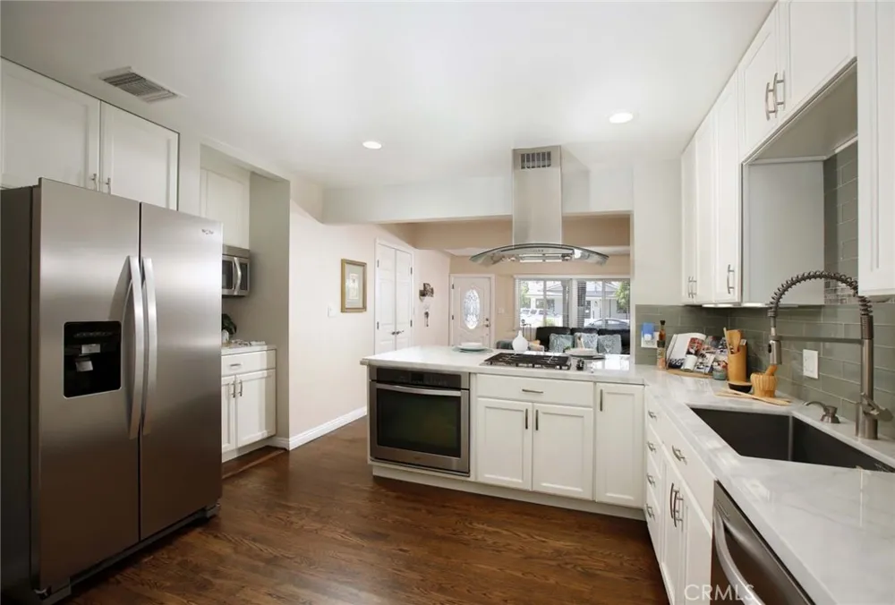 1426 Avon Burbank, CA 91505