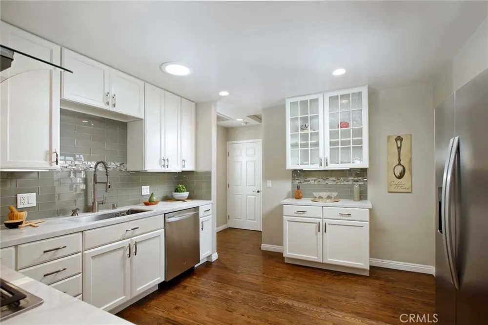 1426 Avon Burbank, CA 91505