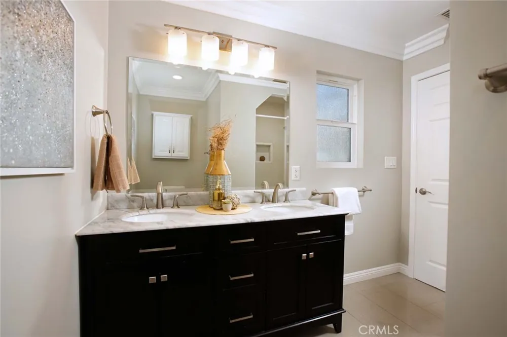 1426 Avon Burbank, CA 91505
