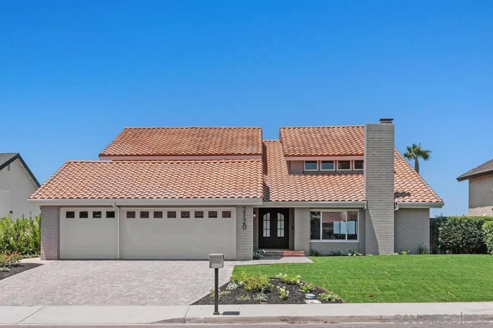 2120 Pintoresco Carlsbad, CA 92009