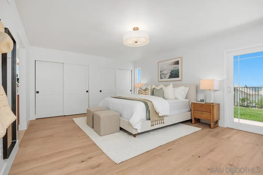 2120 Pintoresco Carlsbad, CA 92009