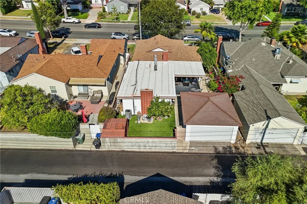 2641 Buena Vista Street Burbank, CA 91504