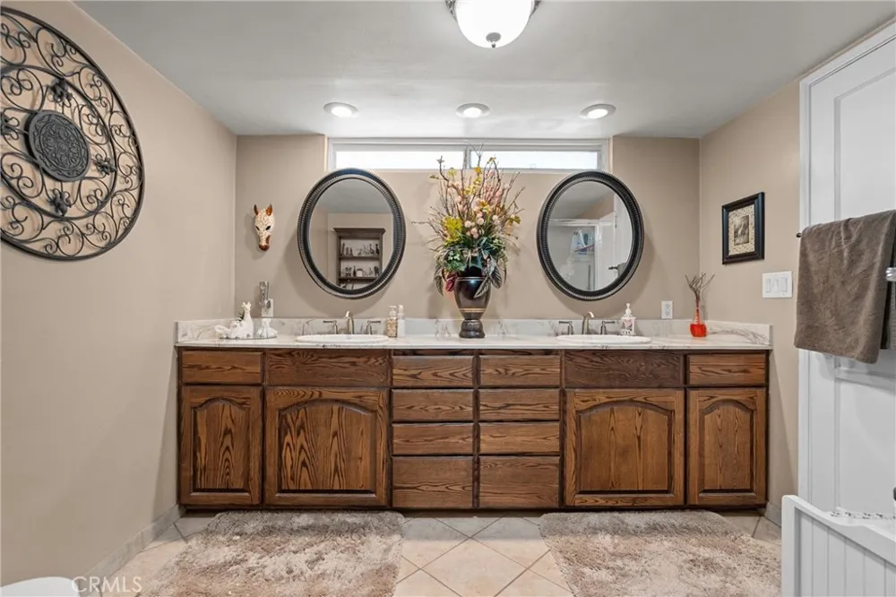 2641 Buena Vista Street Burbank, CA 91504