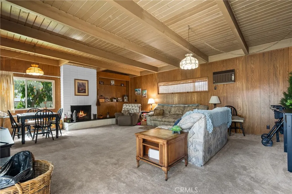 2641 Buena Vista Street Burbank, CA 91504