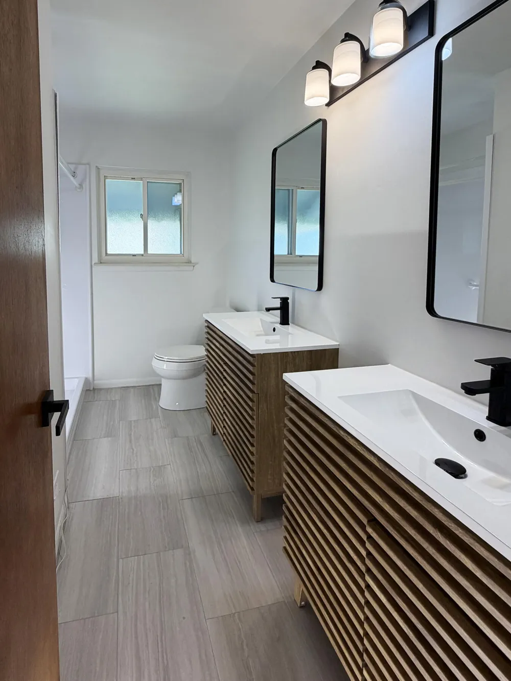 14165 Alexander Livonia, MI 48154