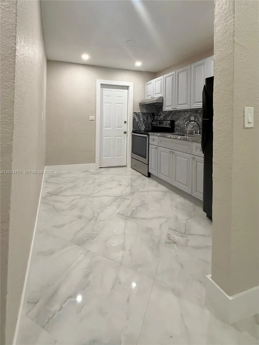 336 NW 53rd St #2 Miami, FL 33127