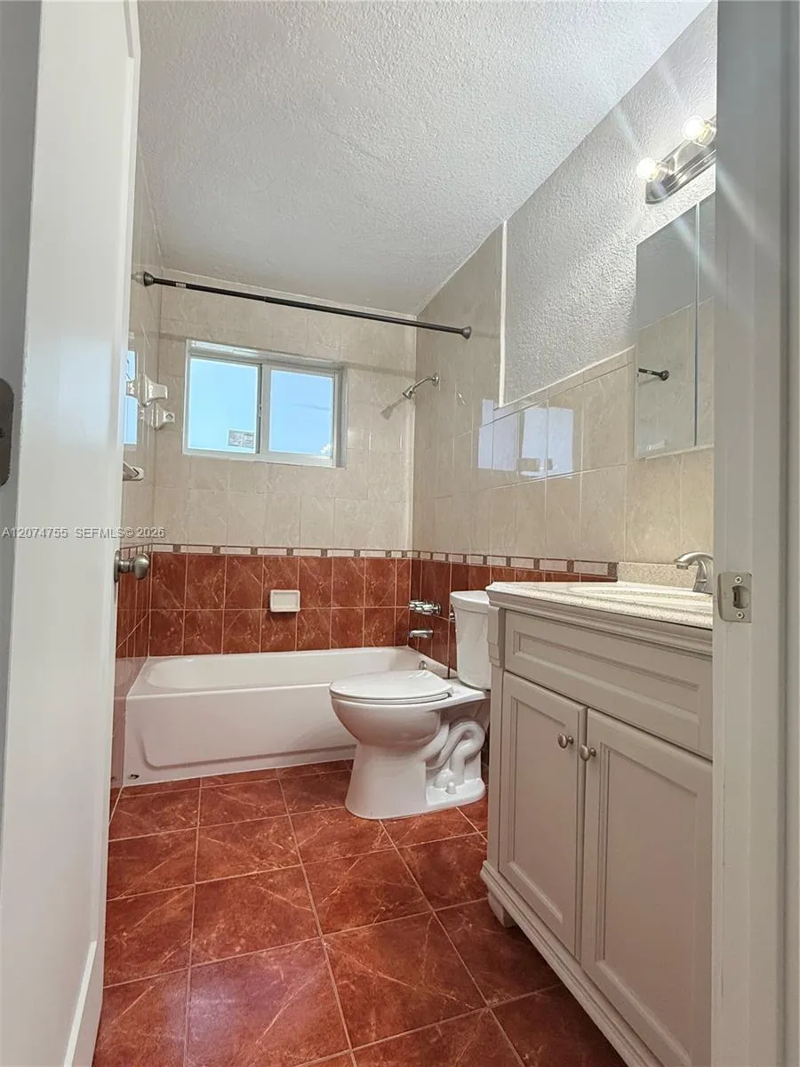 336 NW 53rd St #2 Miami, FL 33127