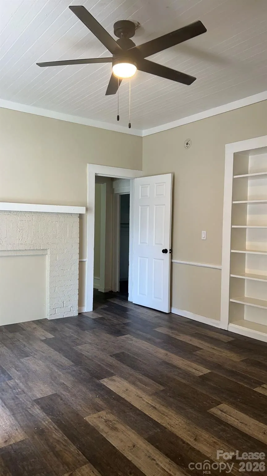 201 E 3rd Avenue Gastonia, NC 28052