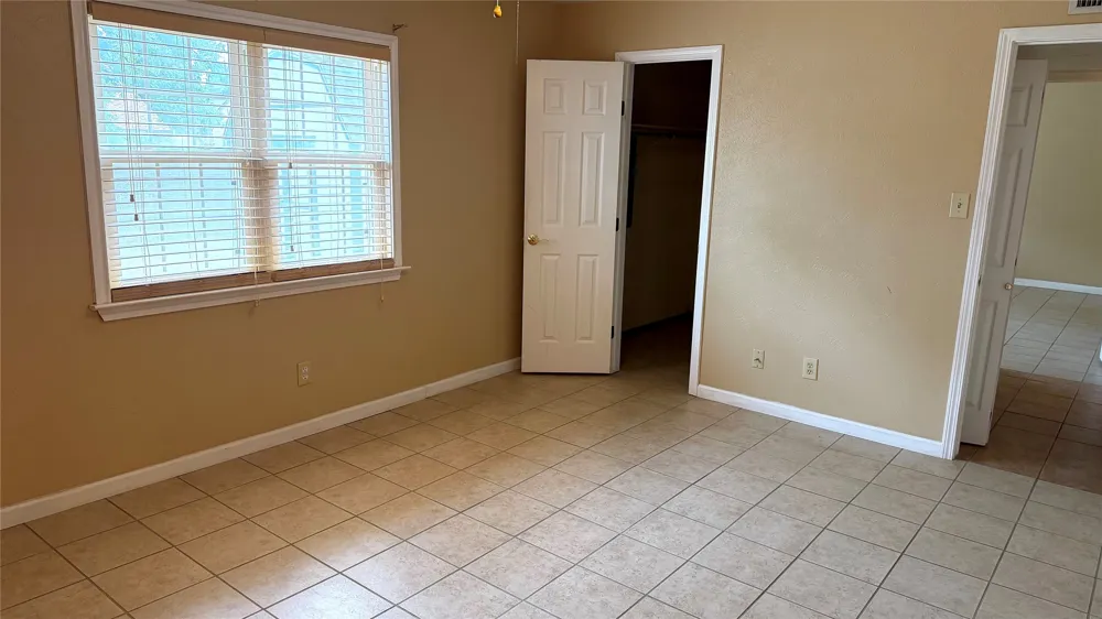 3832 Mulberry Lane Bedford, TX 76021