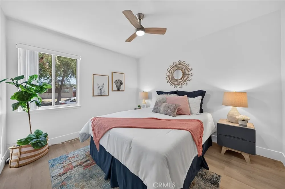 6131 E Benmore Long Beach, CA 90815