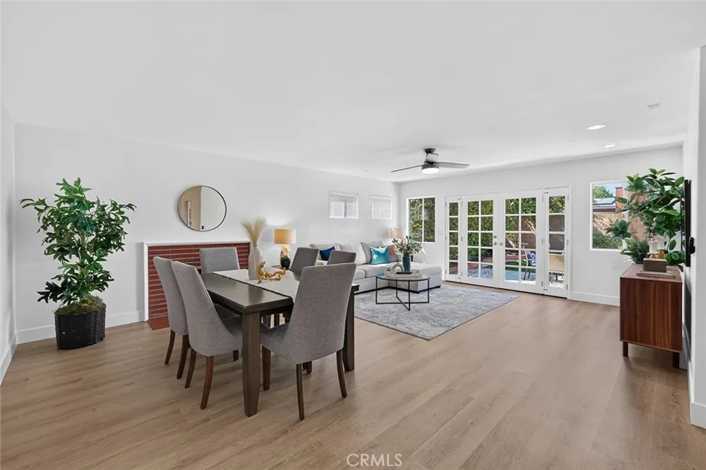 6131 E Benmore Long Beach, CA 90815