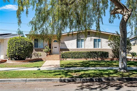 6131 E Benmore
