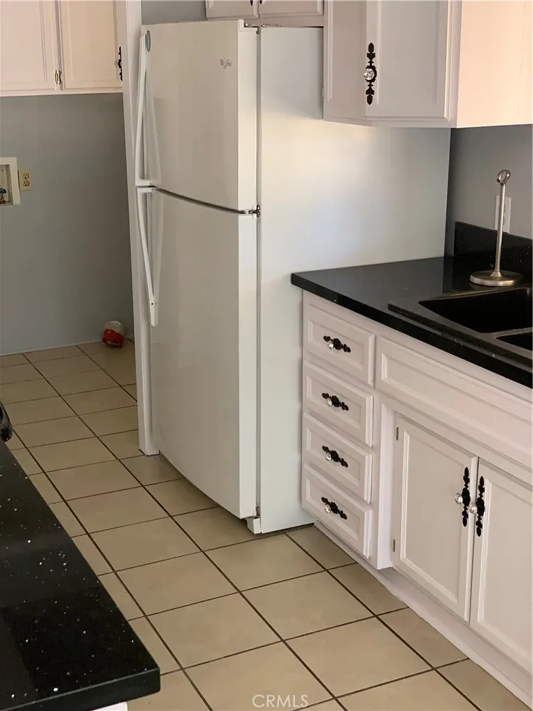 11921 Milpas Drive Apple Valley, CA 92308