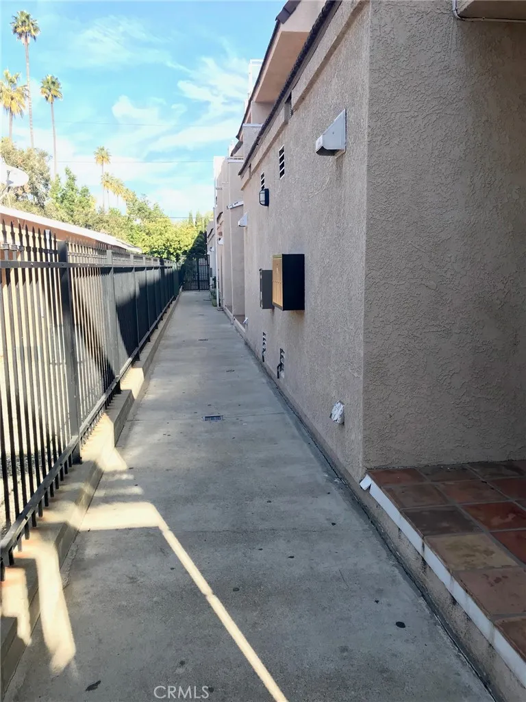 14253 Gilmore Street #A Van Nuys, CA 91401