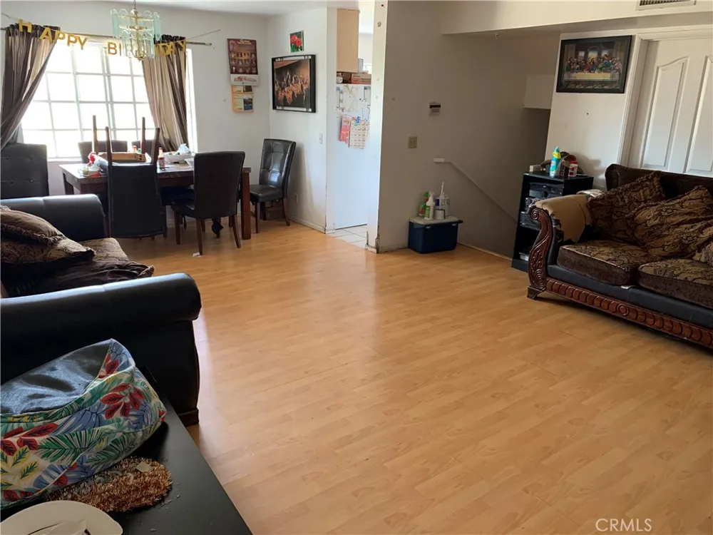 14253 Gilmore Street #A Van Nuys, CA 91401