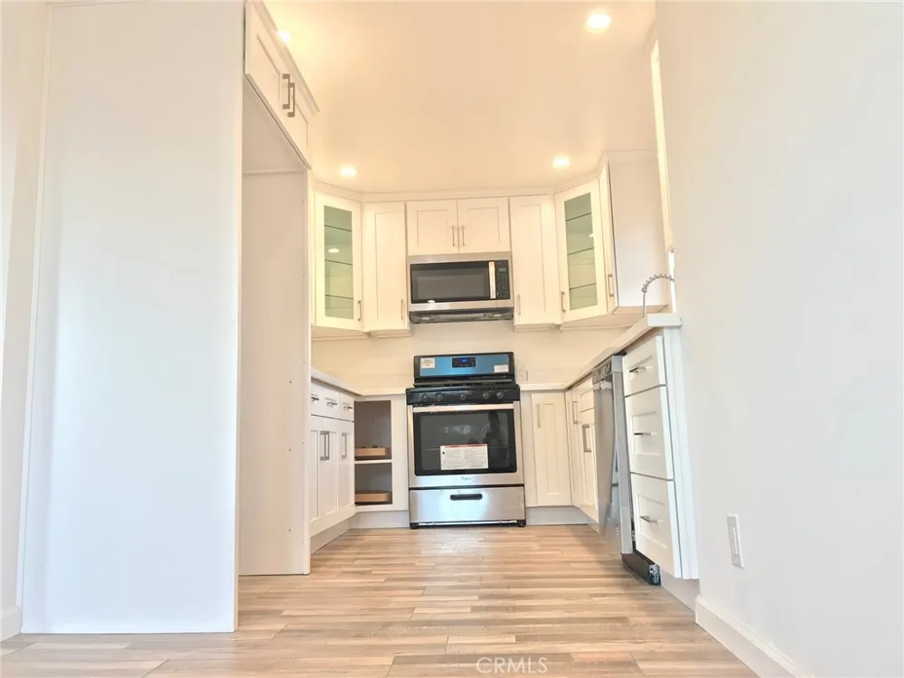 14253 Gilmore Street #A Van Nuys, CA 91401