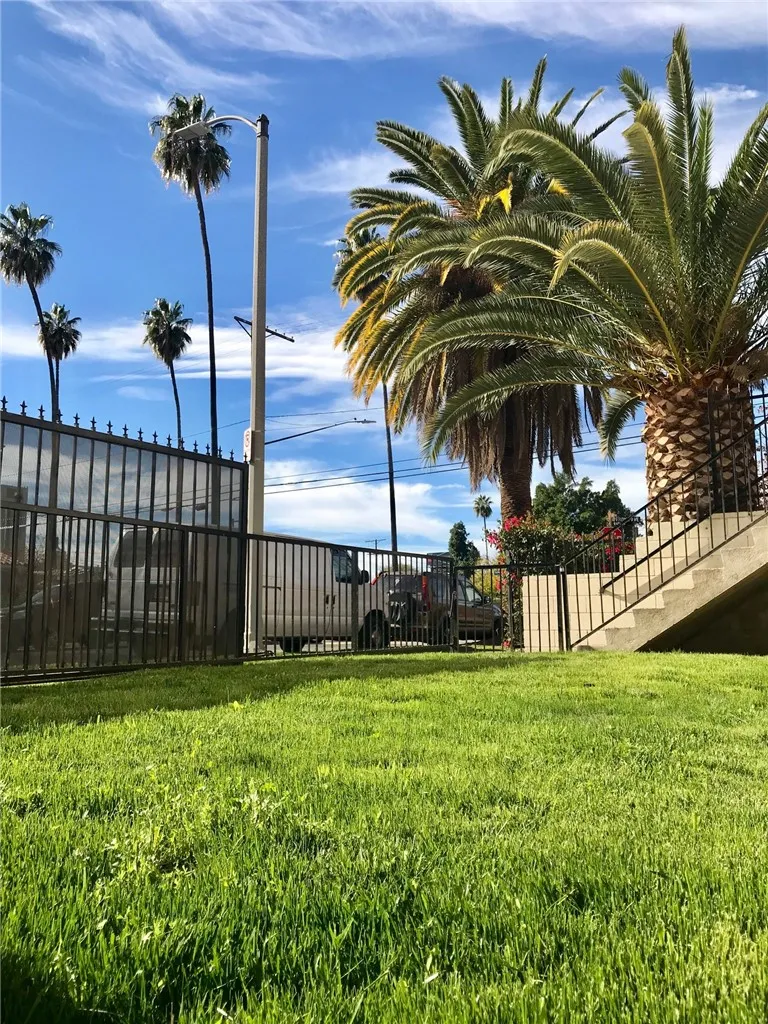 14253 Gilmore Street #A Van Nuys, CA 91401