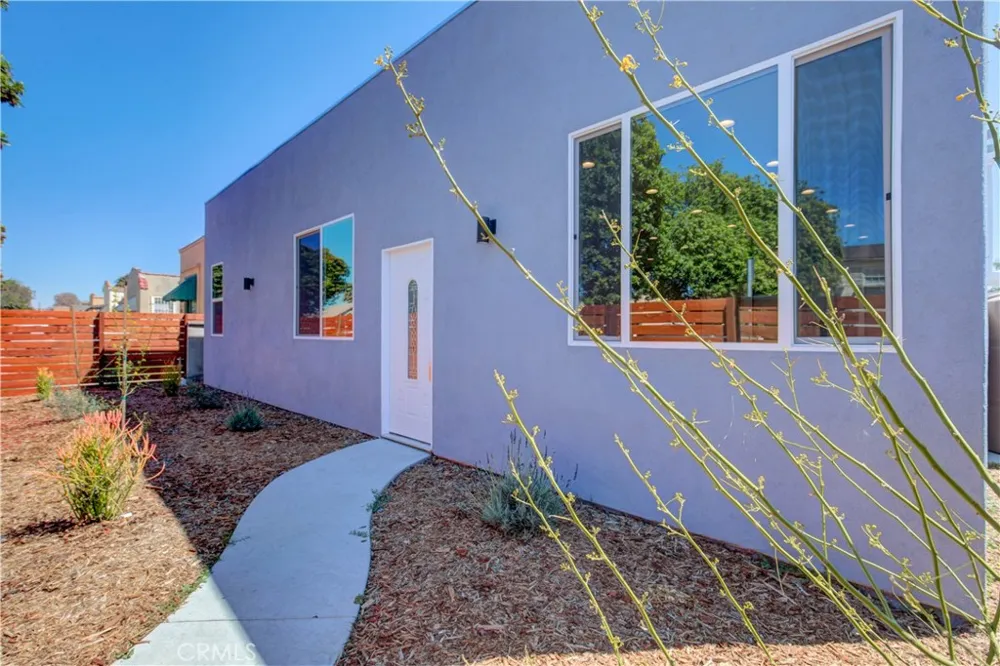 3626 S Cimarron Street Los Angeles, CA 90018