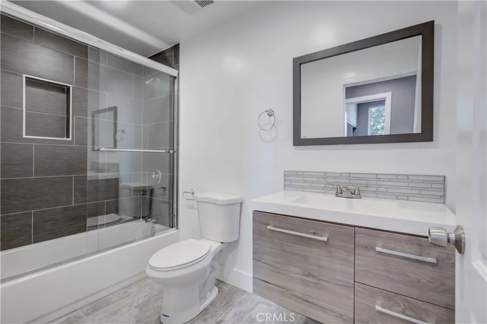 3626 S Cimarron Street Los Angeles, CA 90018