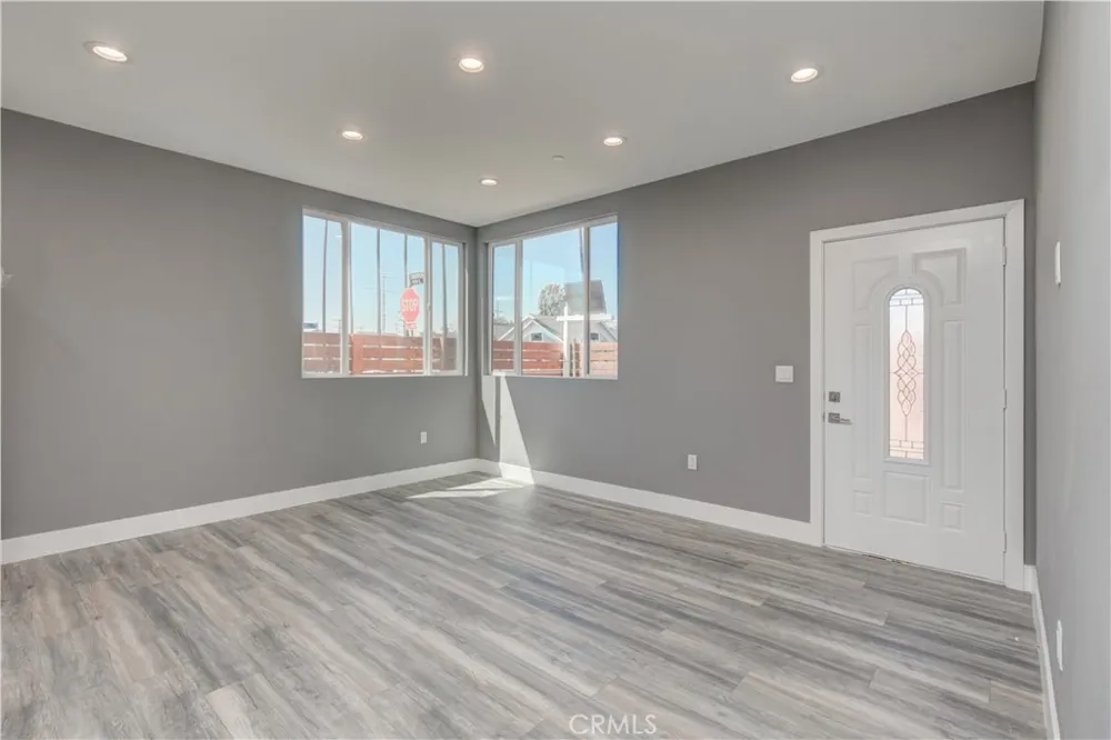 3626 S Cimarron Street Los Angeles, CA 90018