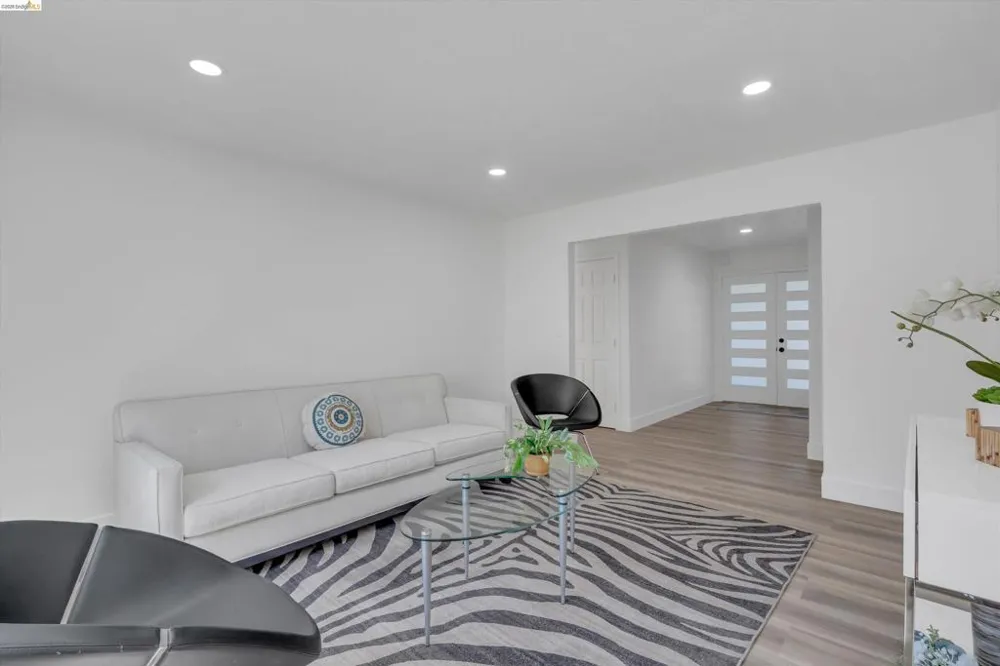 304 Huntington Dr Antioch, CA 94509