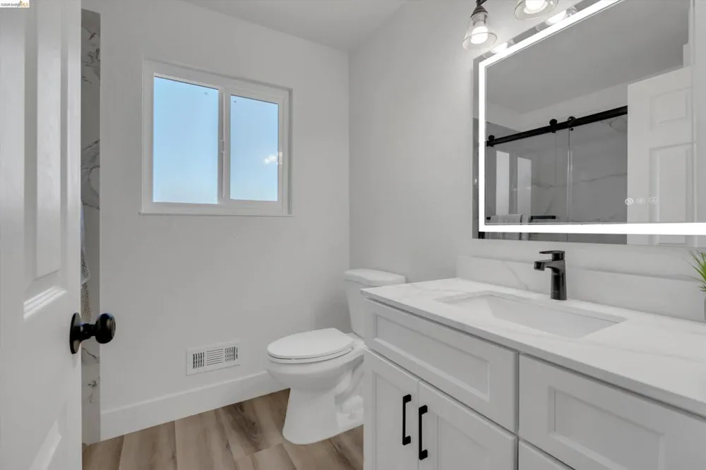304 Huntington Dr Antioch, CA 94509