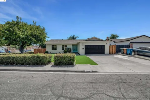 304 Huntington Dr