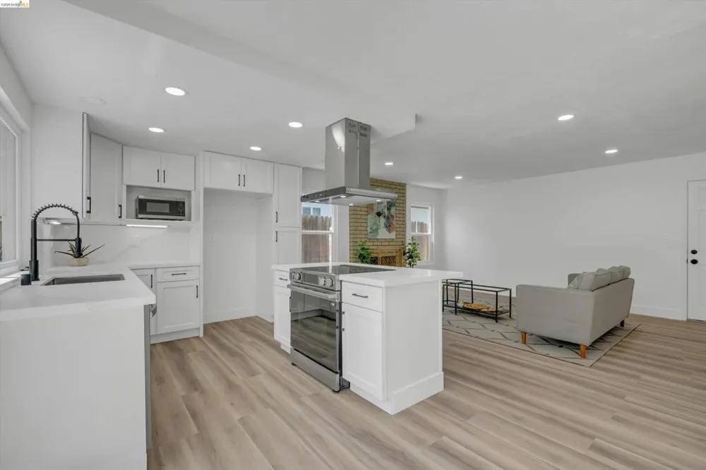 304 Huntington Dr Antioch, CA 94509
