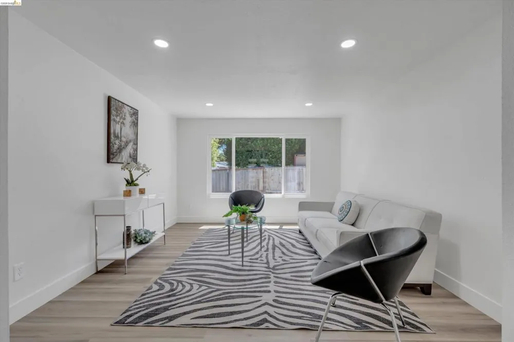 304 Huntington Dr Antioch, CA 94509