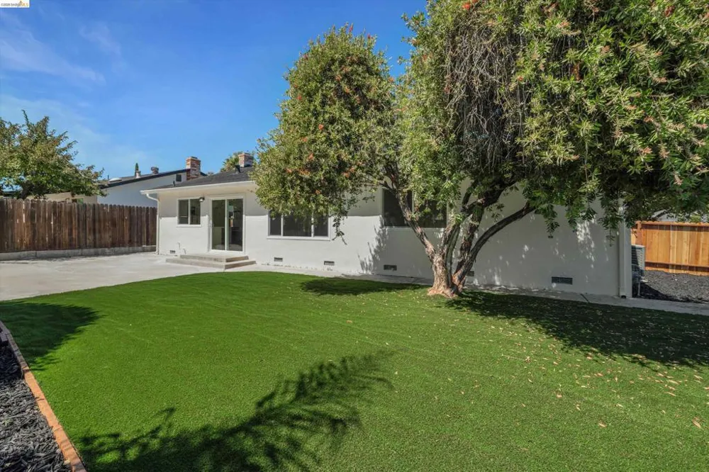 304 Huntington Dr Antioch, CA 94509