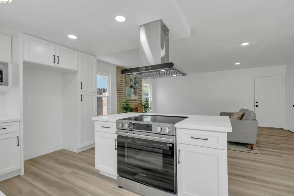 304 Huntington Dr Antioch, CA 94509