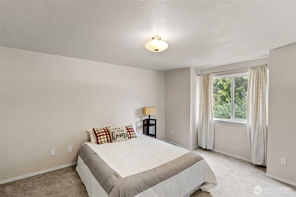 5047 Carole Drive NE Olympia, WA 98516