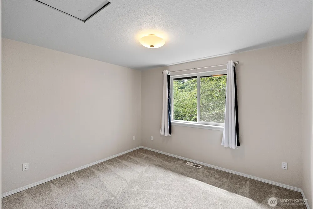 5047 Carole Drive NE Olympia, WA 98516