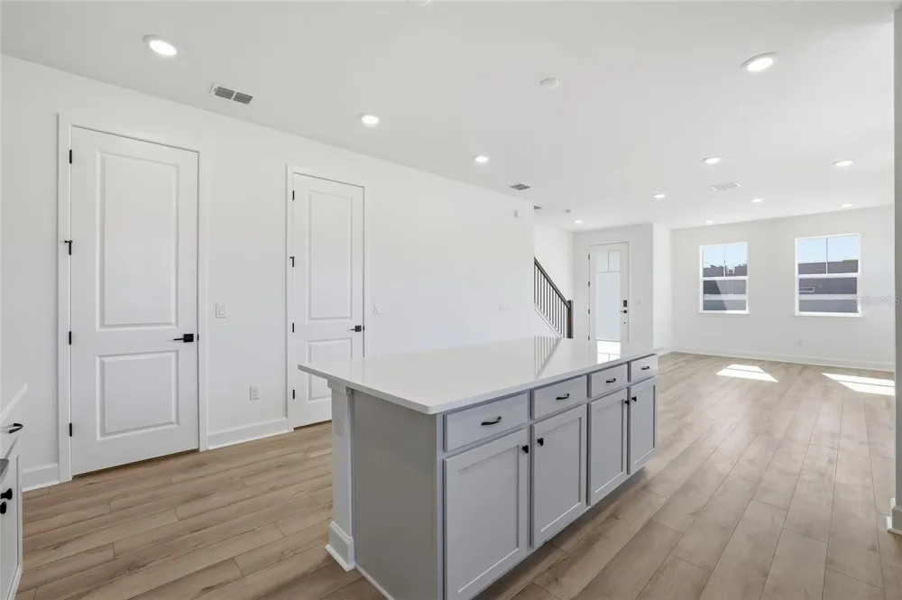 2015 AMELIA BAY PLACE Valrico, FL 33596