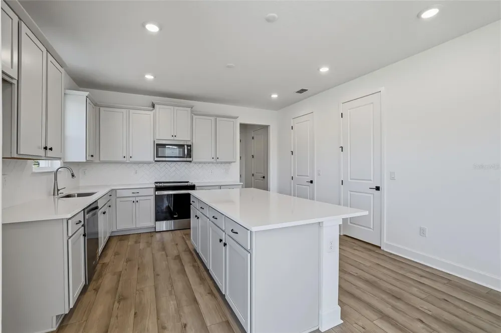 2015 AMELIA BAY PLACE Valrico, FL 33596