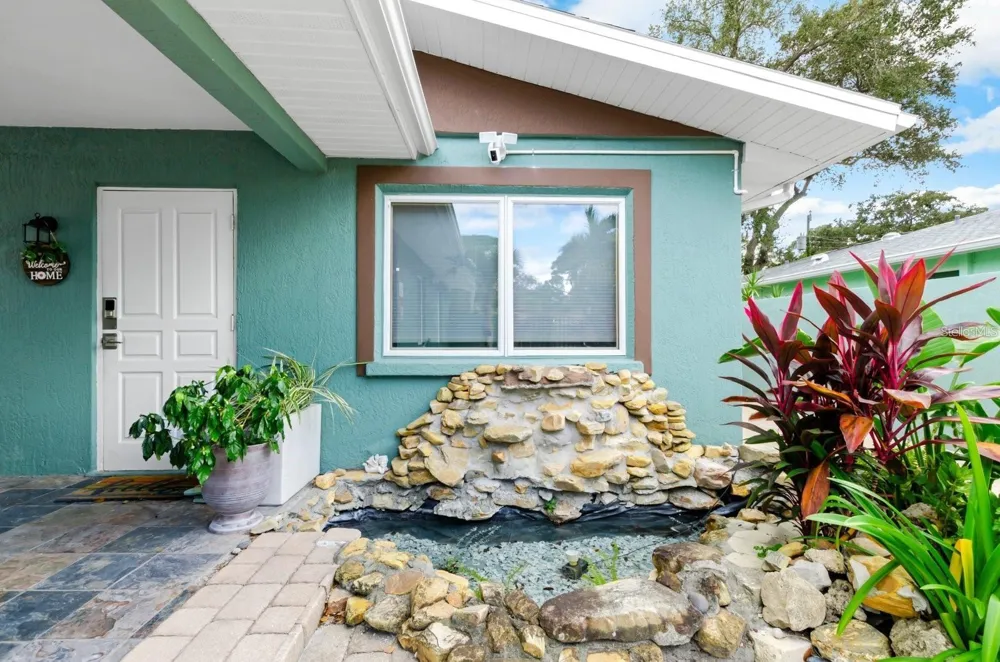 2598 WOOD STREET Sarasota, FL 34237