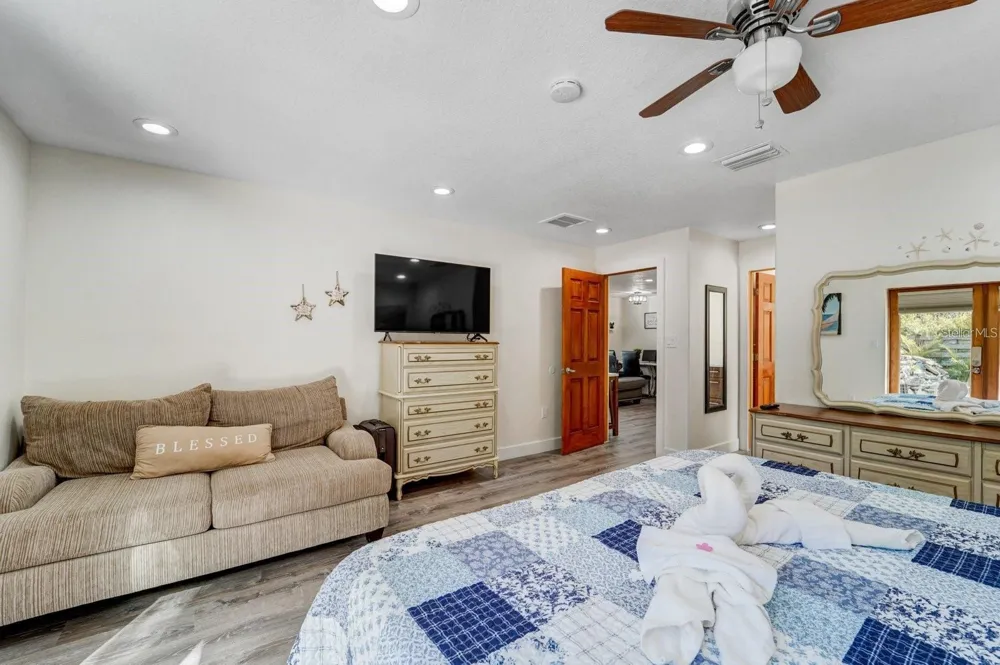 2598 WOOD STREET Sarasota, FL 34237