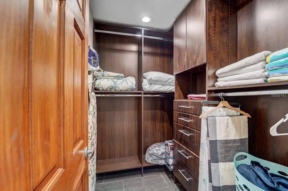 2598 WOOD STREET Sarasota, FL 34237