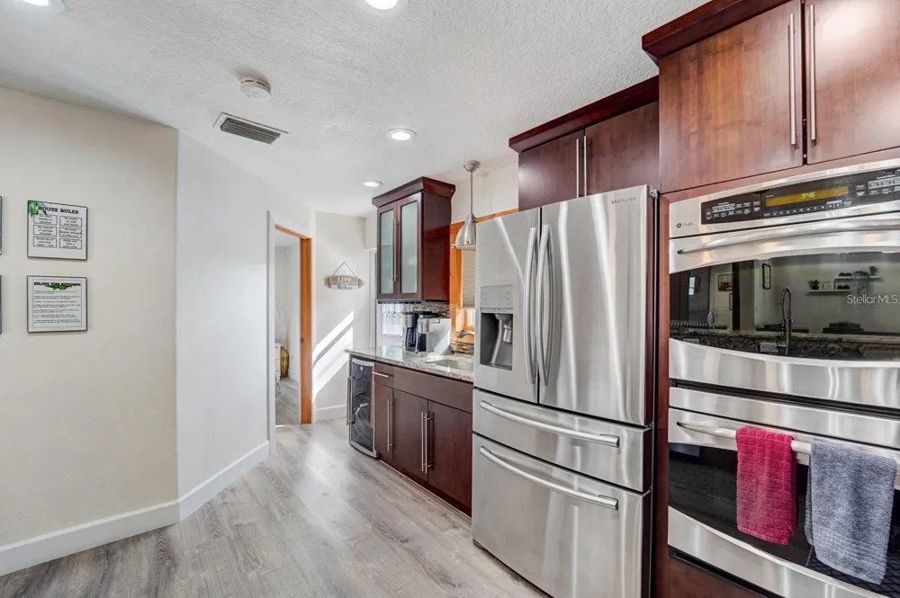 2598 WOOD STREET Sarasota, FL 34237
