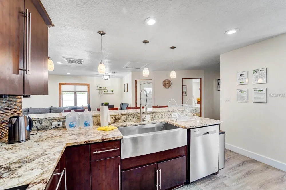 2598 WOOD STREET Sarasota, FL 34237