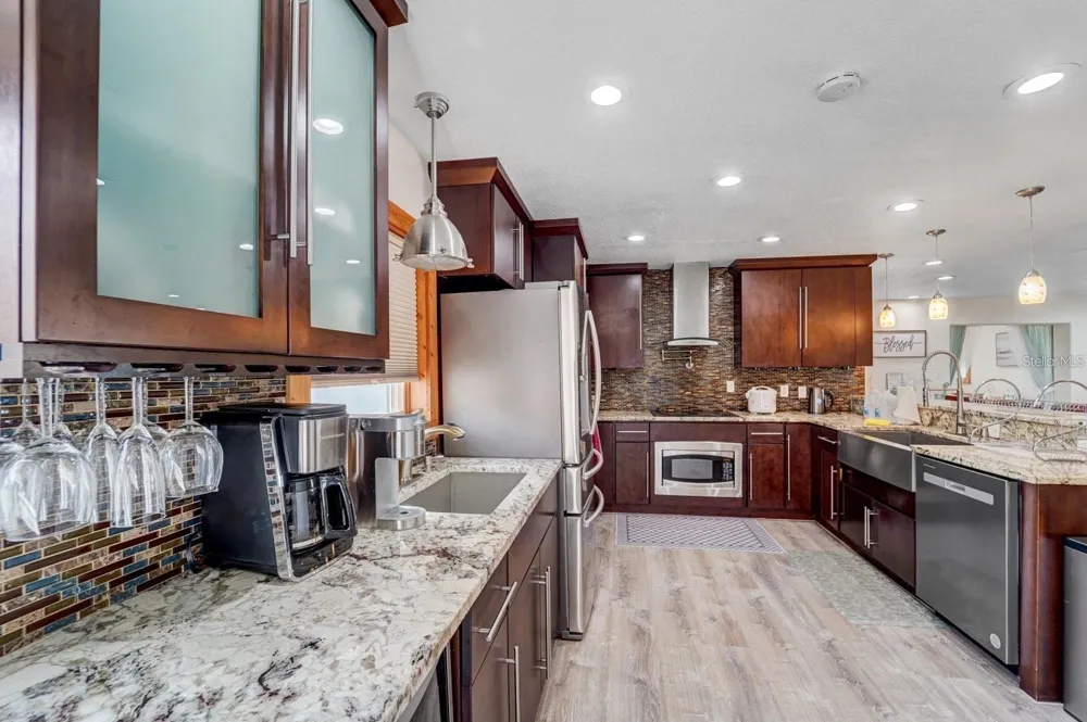 2598 WOOD STREET Sarasota, FL 34237