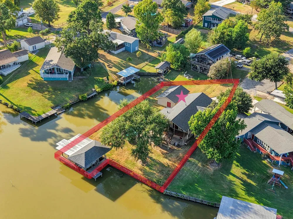 140 Elm Drive Onalaska, TX 77360