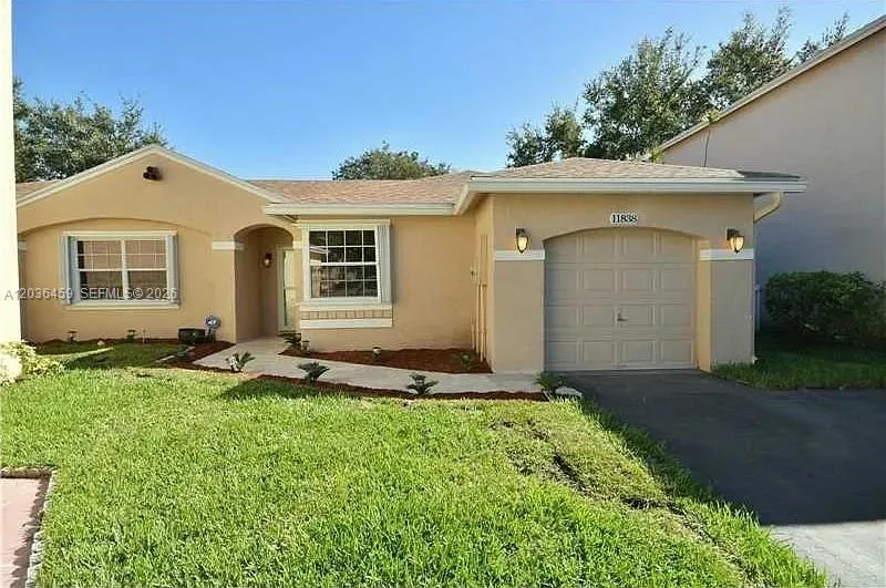 11838 NW 13th St Pembroke Pines, FL 33026