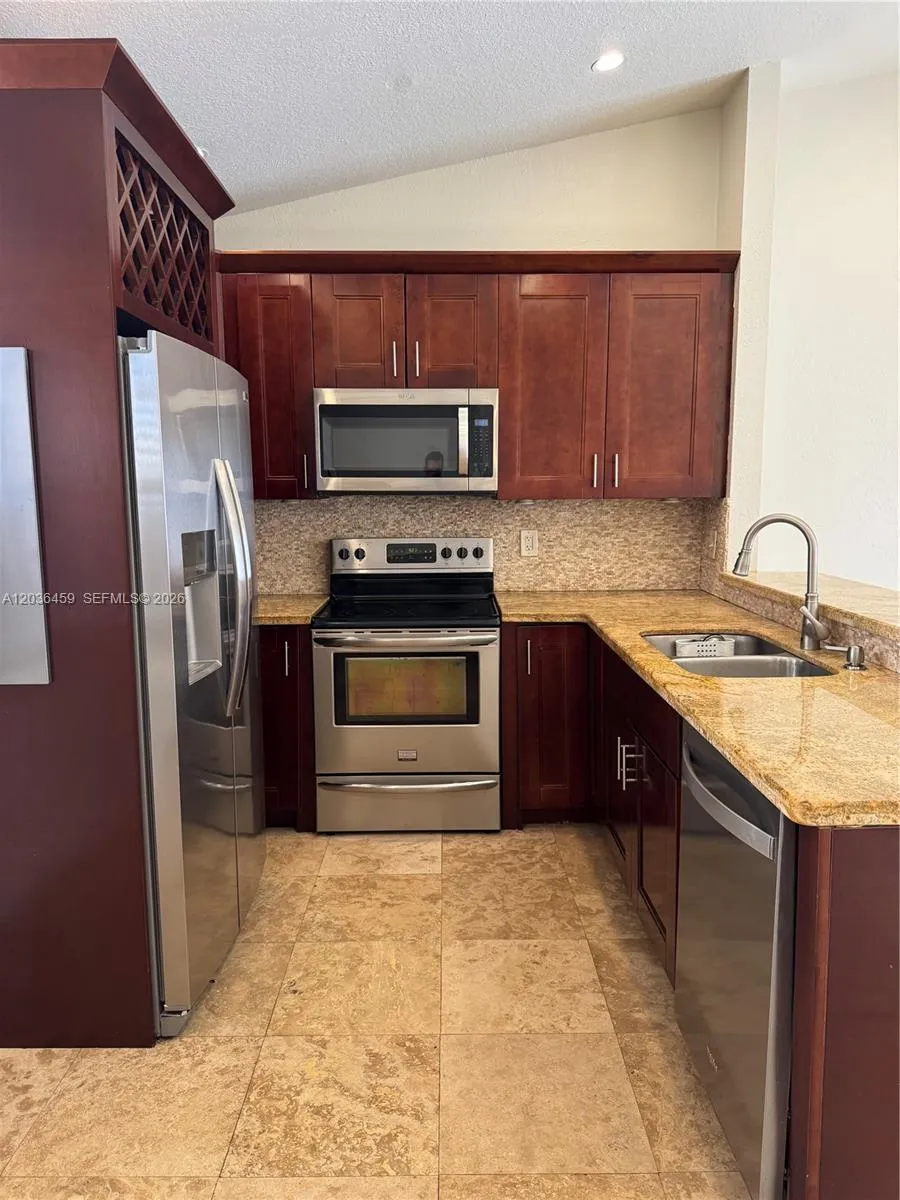 11838 NW 13th St Pembroke Pines, FL 33026