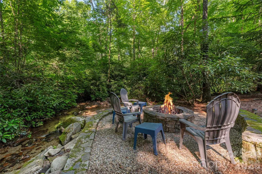 35 Flint Ridge Road Bryson City, NC 28713