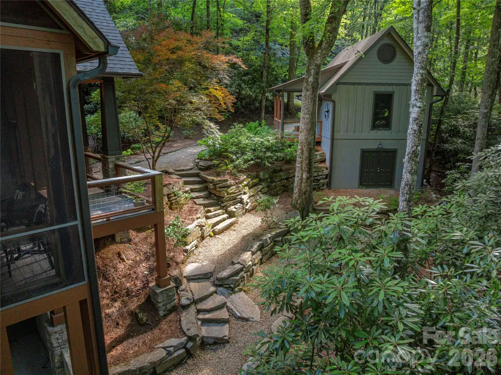 35 Flint Ridge Road Bryson City, NC 28713
