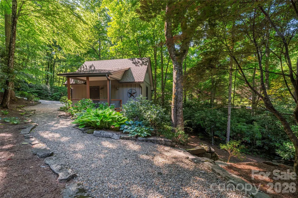 35 Flint Ridge Road Bryson City, NC 28713