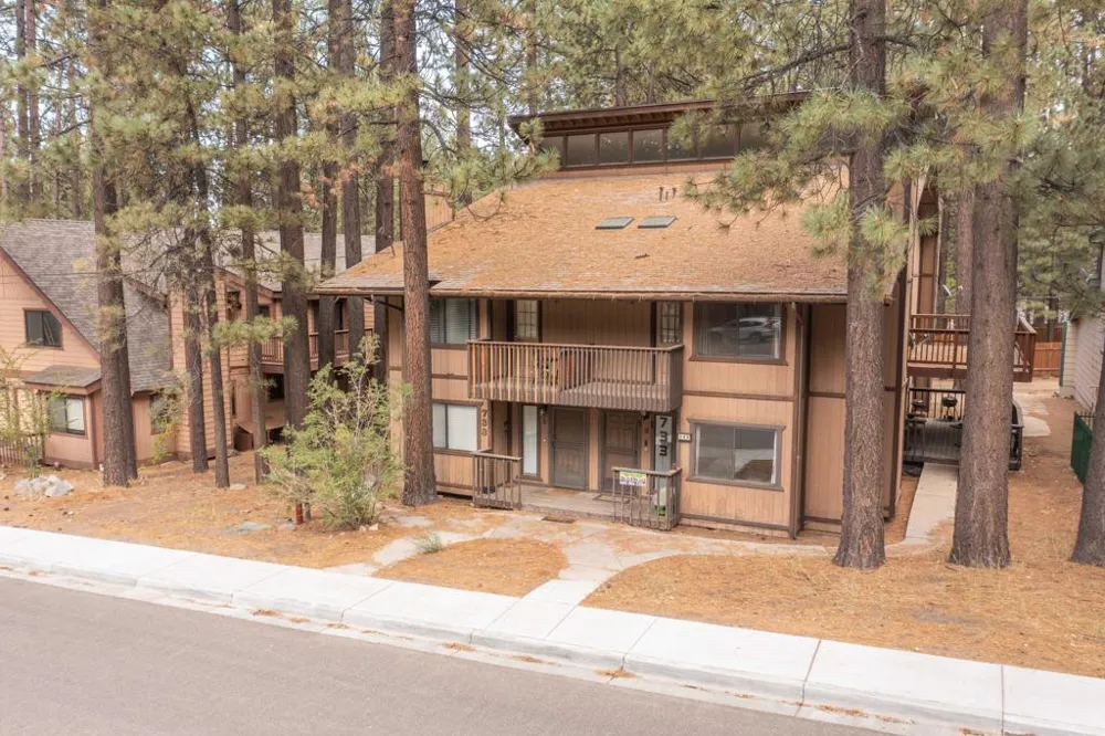 733 Summit Boulevard #2 Big Bear, CA 92314