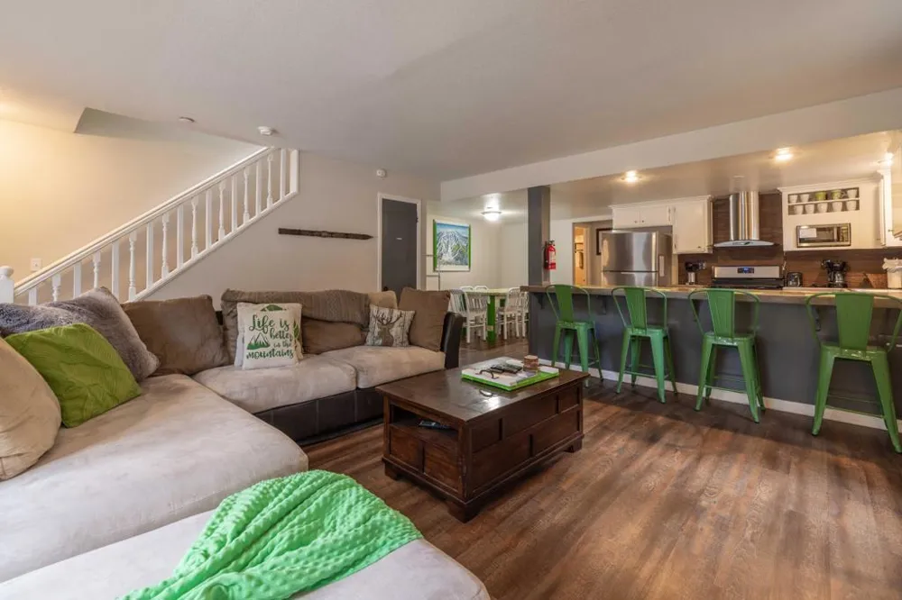 733 Summit Boulevard #2 Big Bear, CA 92314