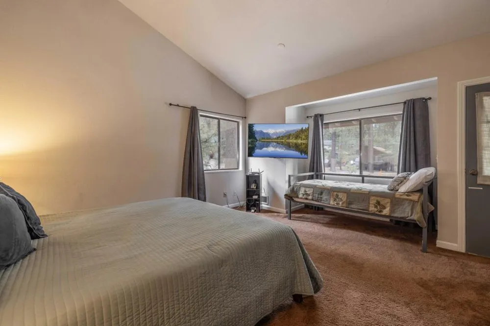 733 Summit Boulevard #2 Big Bear, CA 92314